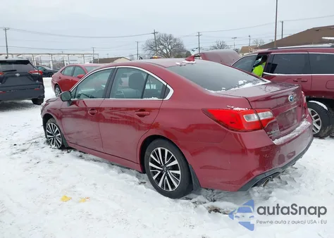 2018 Subaru Legacy 2.5I Premium из США, поврежденный, VIN 4S3BNAC65J3007803